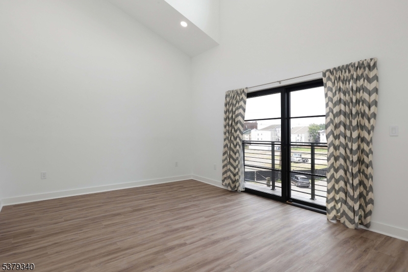 Riverfront Residences - Residential