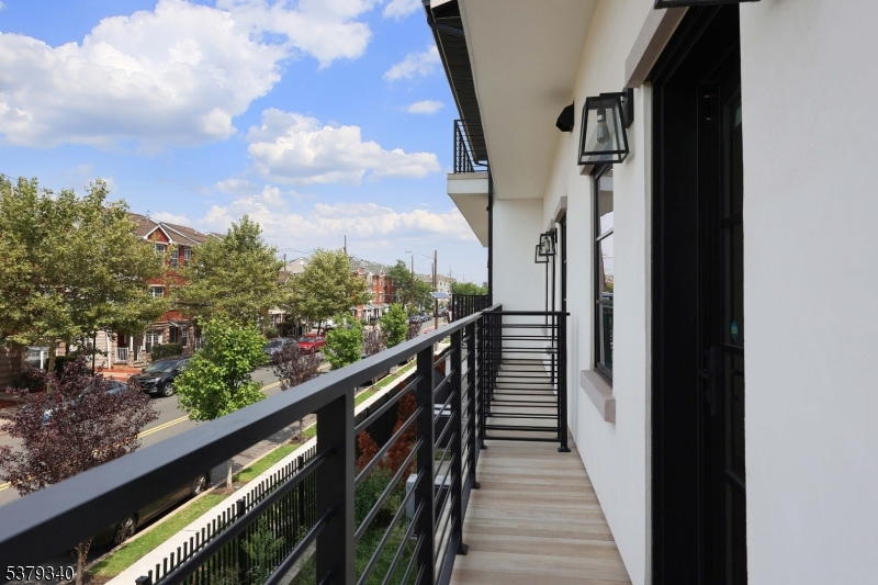 Riverfront Residences - Residential