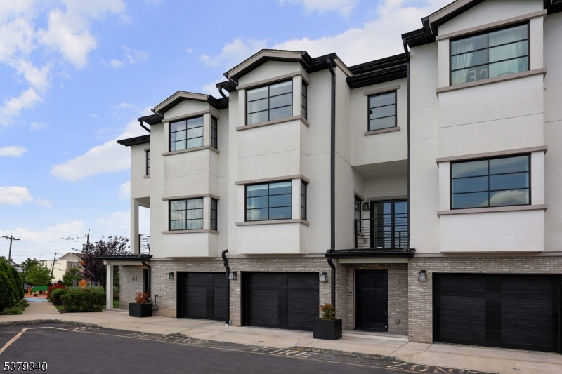 Riverfront Residences - Residential