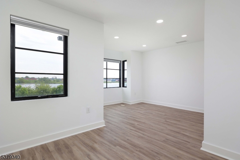 Riverfront Residences - Residential