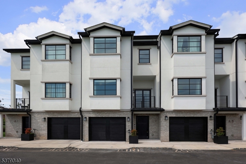 Riverfront Residences - Residential