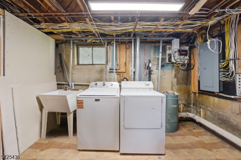 Stag Hill - Residential