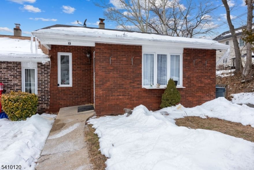 Beautifully maintained end-unit townhouse in Dover offering three bedrooms and two full bathrooms. The home features an open-concept layout with hardwood flooring throughout and an updated kitchen. The primary bedroom with a full bath is conveniently located on the first level. Additional highlights include a fenced yard and a private driveway with parking for one car. A great opportunity for comfortable and functional living.