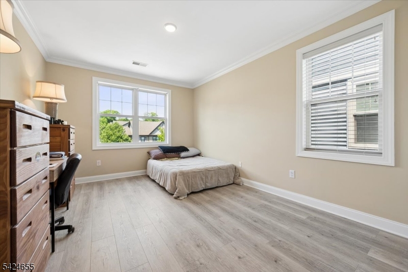 Mariner's Pointe-Lakefront - Residential