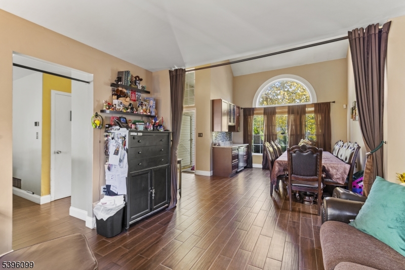 Cedar Ridge - Residential