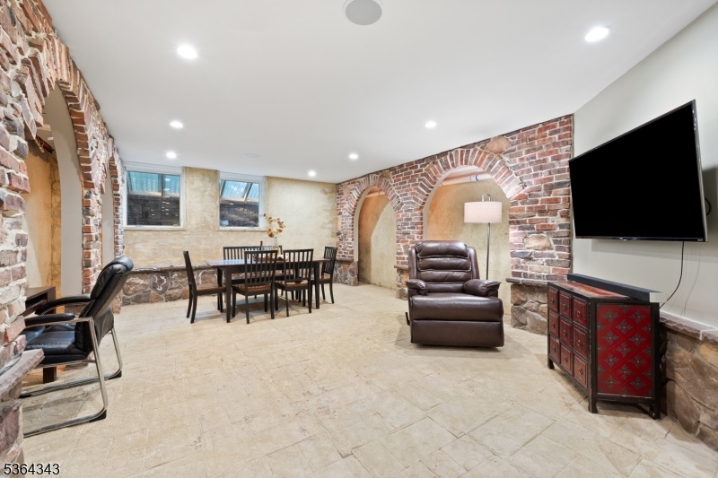 near Country Classics - Residential