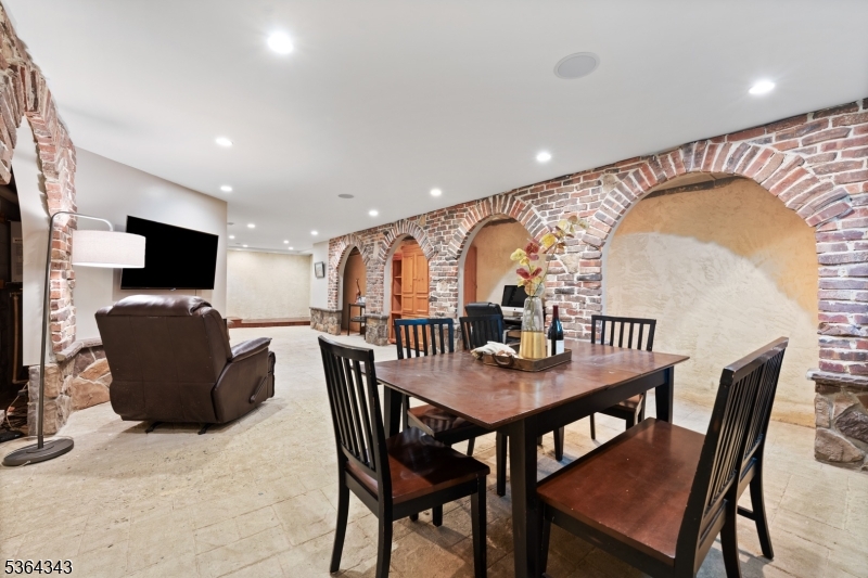 near Country Classics - Residential