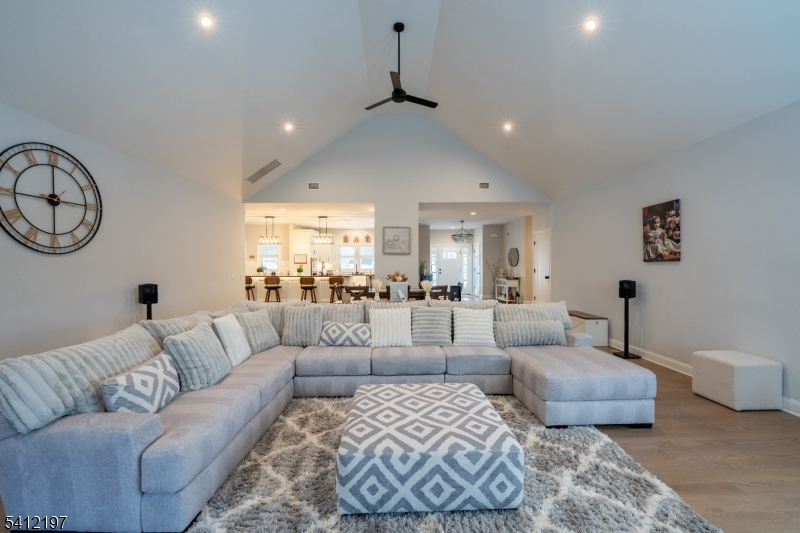 Rolling Hills Estate - Residential