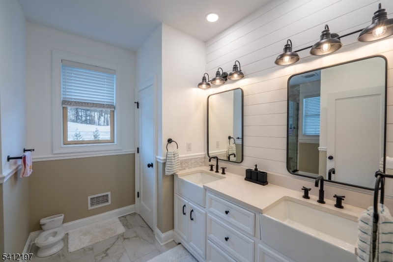 Rolling Hills Estate - Residential