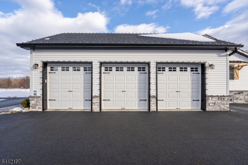 Rolling Hills Estate - Residential