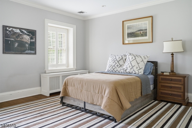 OLD SHORT HILLS - Residential