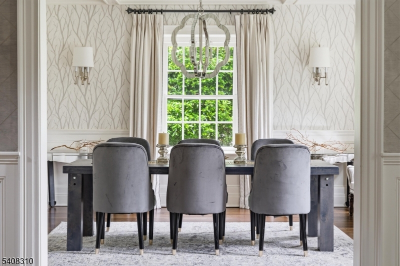 OLD SHORT HILLS - Residential