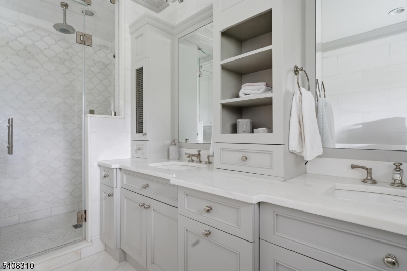 OLD SHORT HILLS - Residential