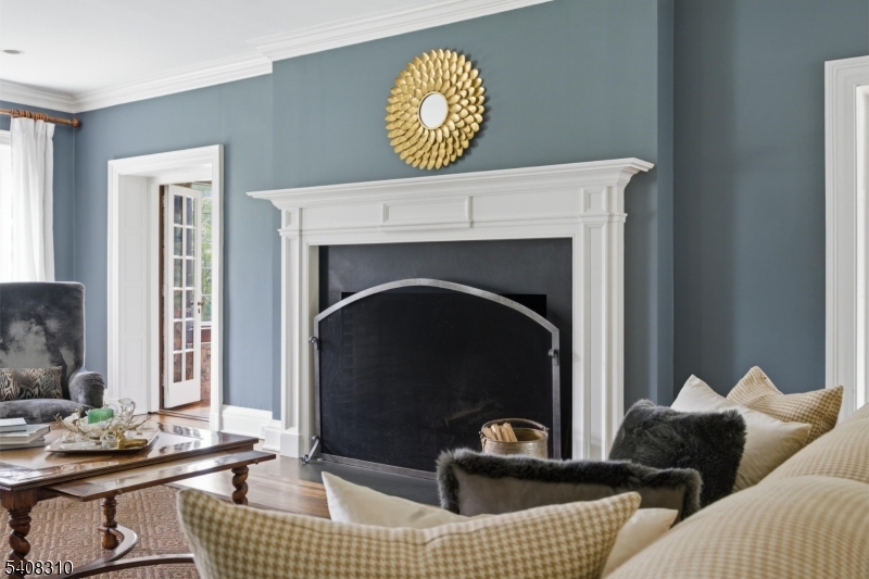 OLD SHORT HILLS - Residential