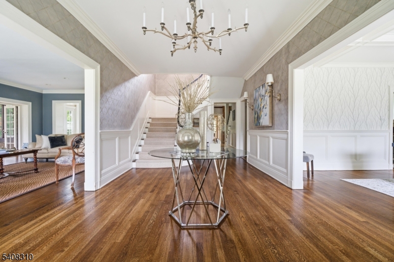 OLD SHORT HILLS - Residential