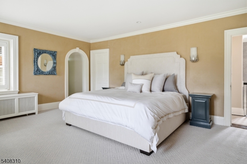 OLD SHORT HILLS - Residential