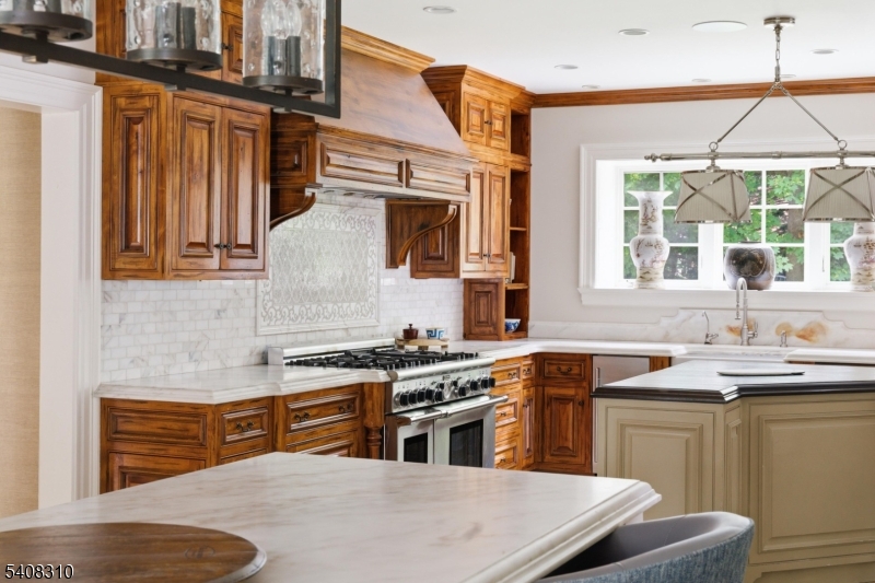 OLD SHORT HILLS - Residential