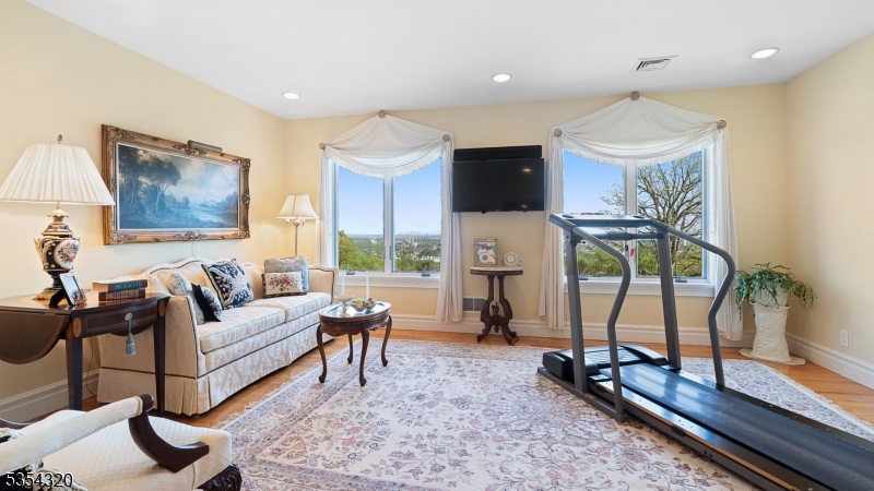 GREGORY - Residential