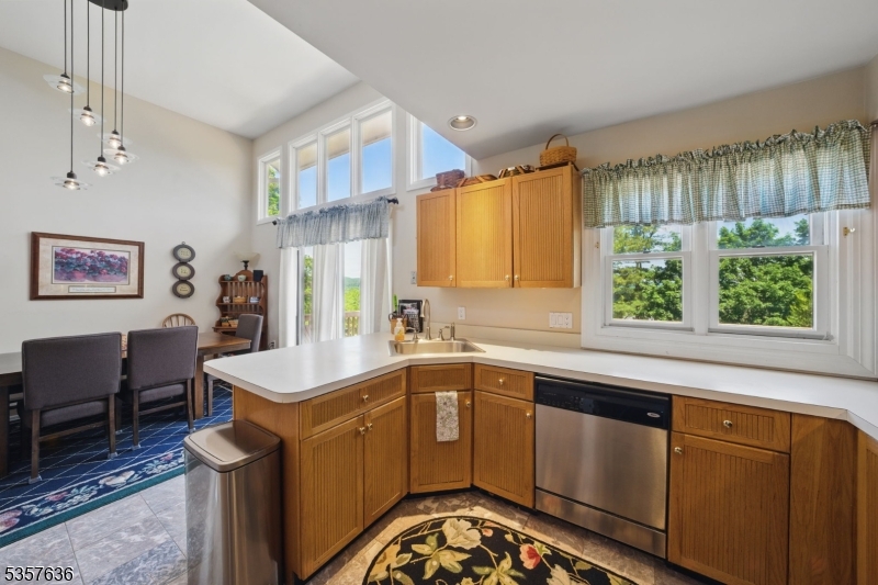 Mountain Ridge - Residential