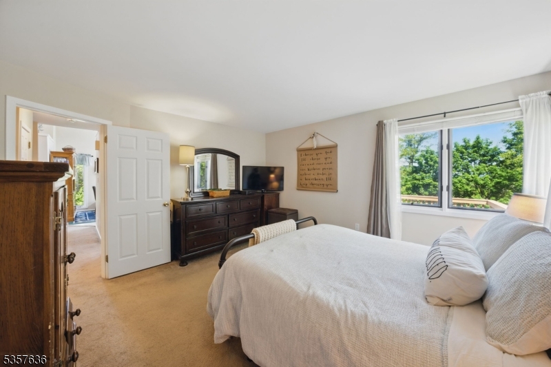 Mountain Ridge - Residential