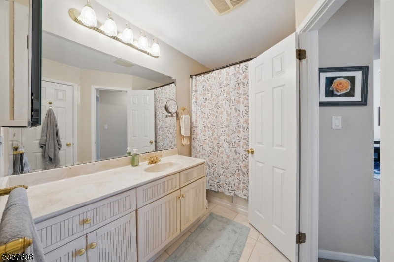 Mountain Ridge - Residential