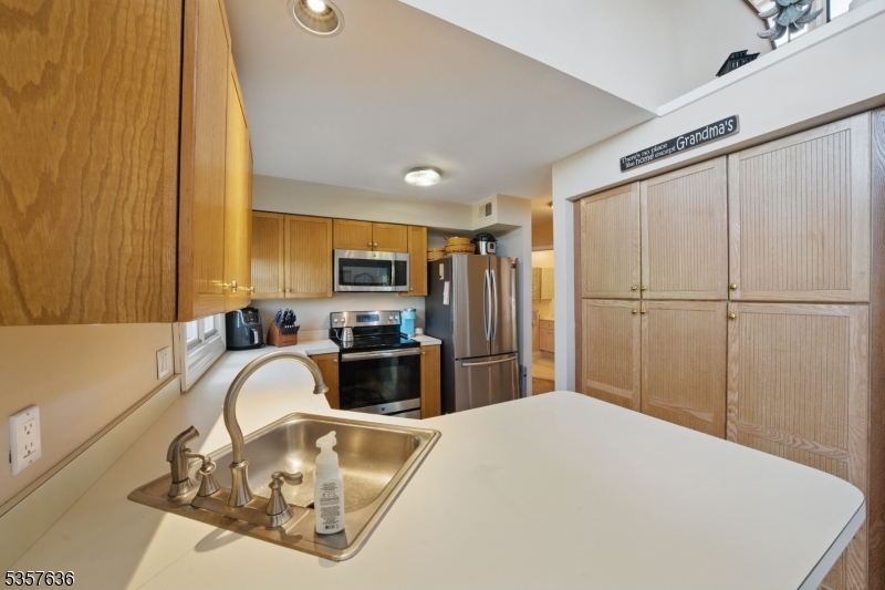 Mountain Ridge - Residential