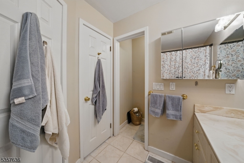 Mountain Ridge - Residential