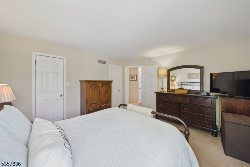 Mountain Ridge - Residential