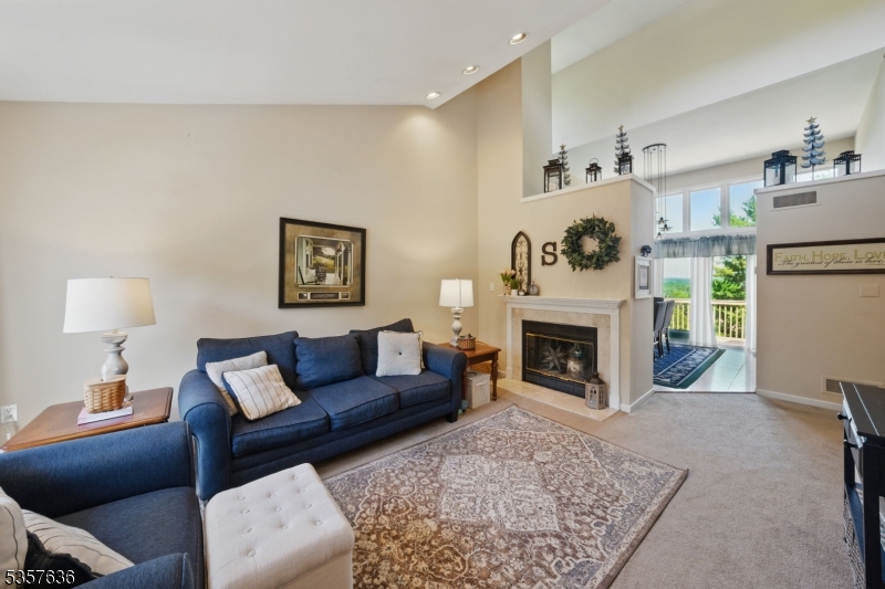 Mountain Ridge - Residential