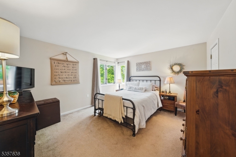 Mountain Ridge - Residential