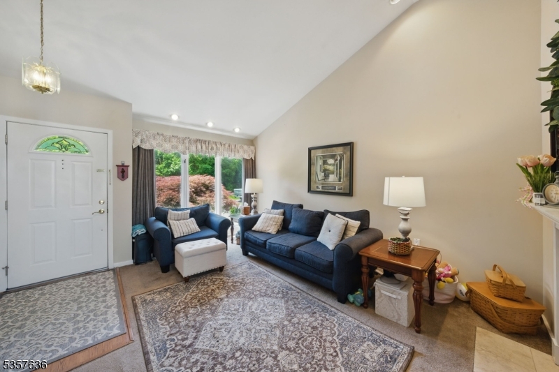 Mountain Ridge - Residential