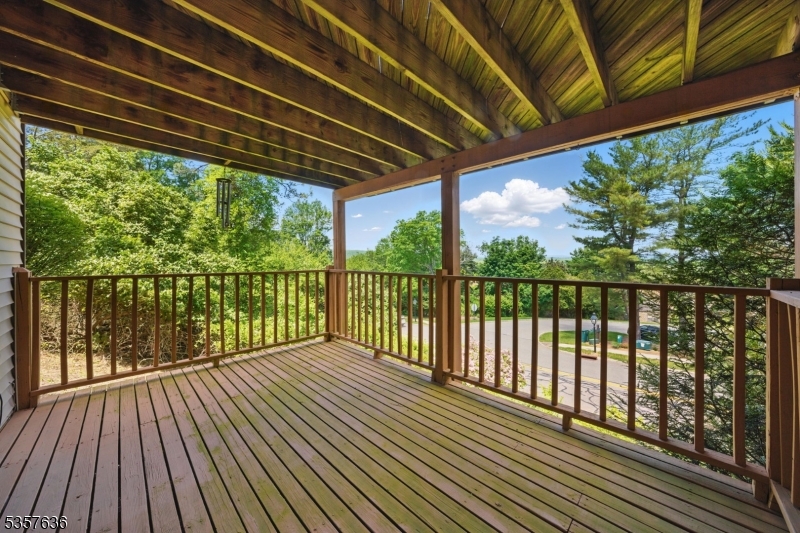 Mountain Ridge - Residential