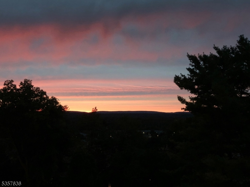 Mountain Ridge - Residential