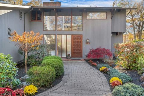 39 Woodland Rd, Mendham Twp., NJ 07945 - #: 4004153