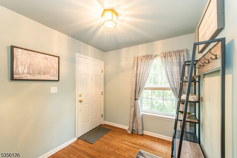 2 Spruce Hills Ct