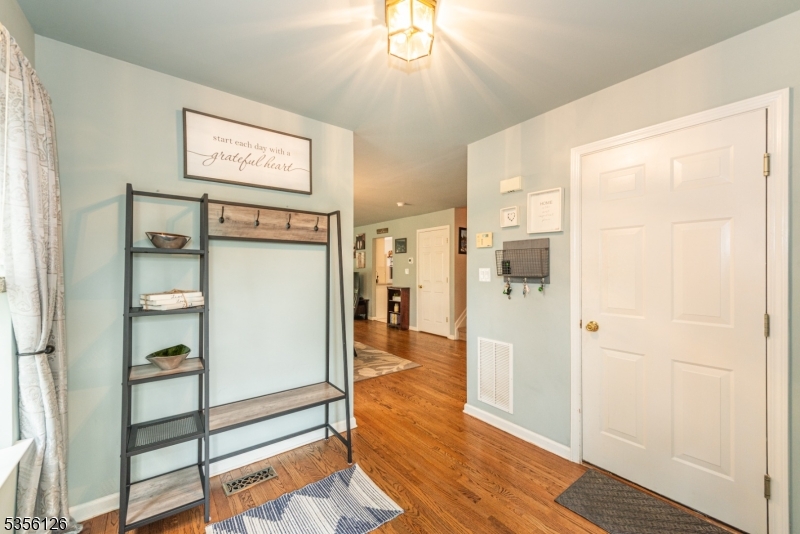 2 Spruce Hills Ct