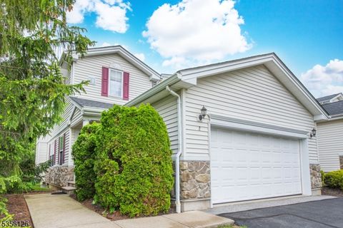 2 Spruce Hills Ct Hamburg Boro NJ 07419