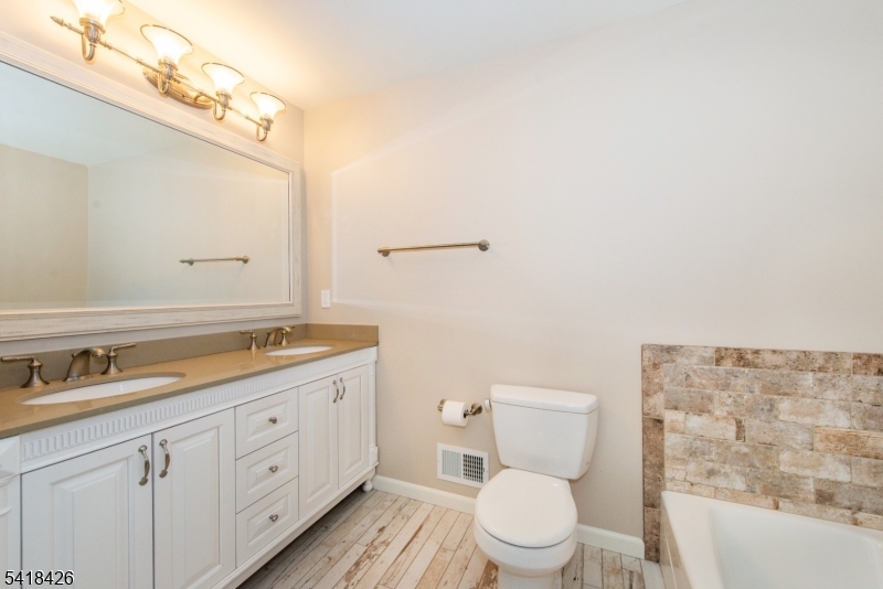 Seasons Glen - Residential