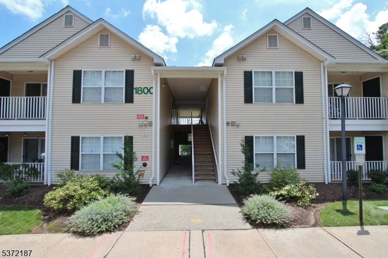 Green Brook Twp., New Jersey 08812, United States, 2 Bedrooms Bedrooms, ,2 BathroomsBathrooms,Residential,Active,173624