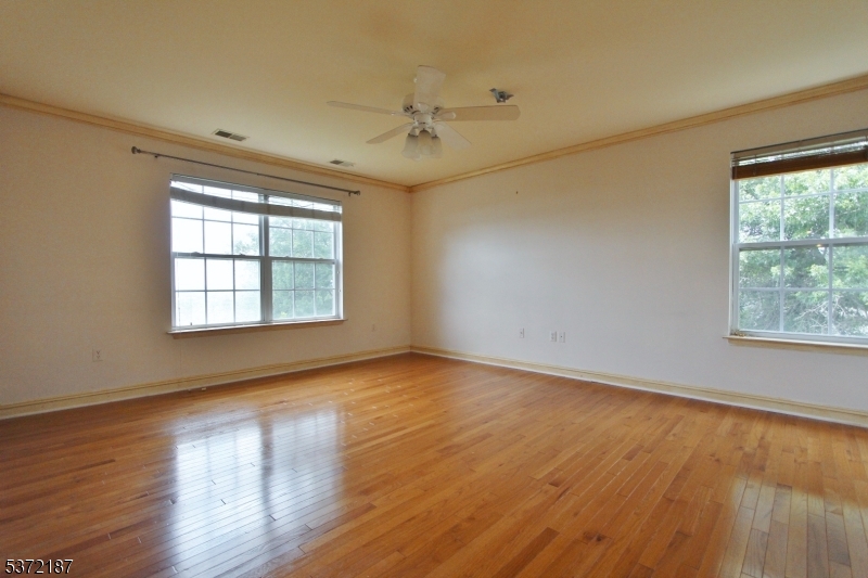 Green Brook Twp., New Jersey 08812, United States, 2 Bedrooms Bedrooms, ,2 BathroomsBathrooms,Residential,Active,173624