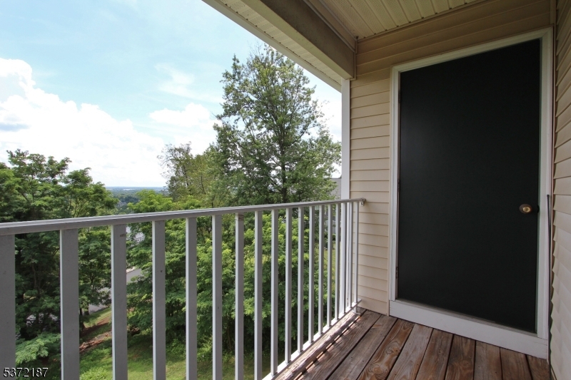 Green Brook Twp., New Jersey 08812, United States, 2 Bedrooms Bedrooms, ,2 BathroomsBathrooms,Residential,Active,173624