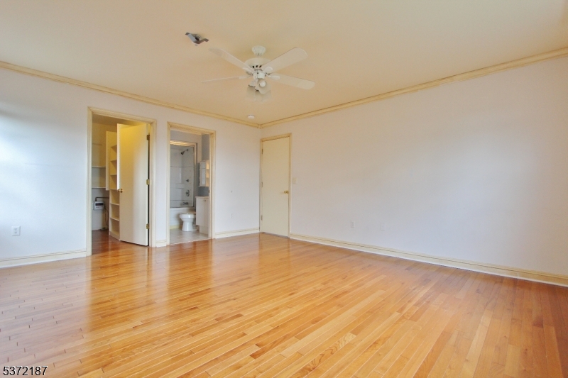 Green Brook Twp., New Jersey 08812, United States, 2 Bedrooms Bedrooms, ,2 BathroomsBathrooms,Residential,Active,173624