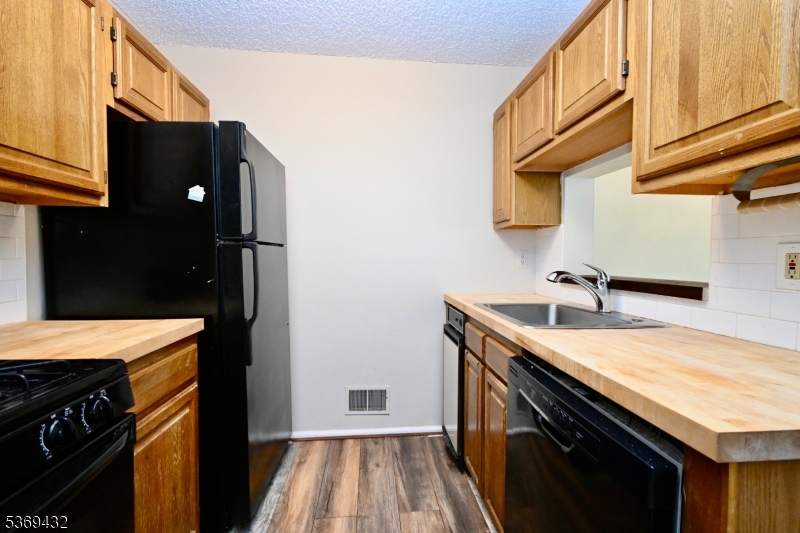 DARLINGTON RIDGE - Residential Lease