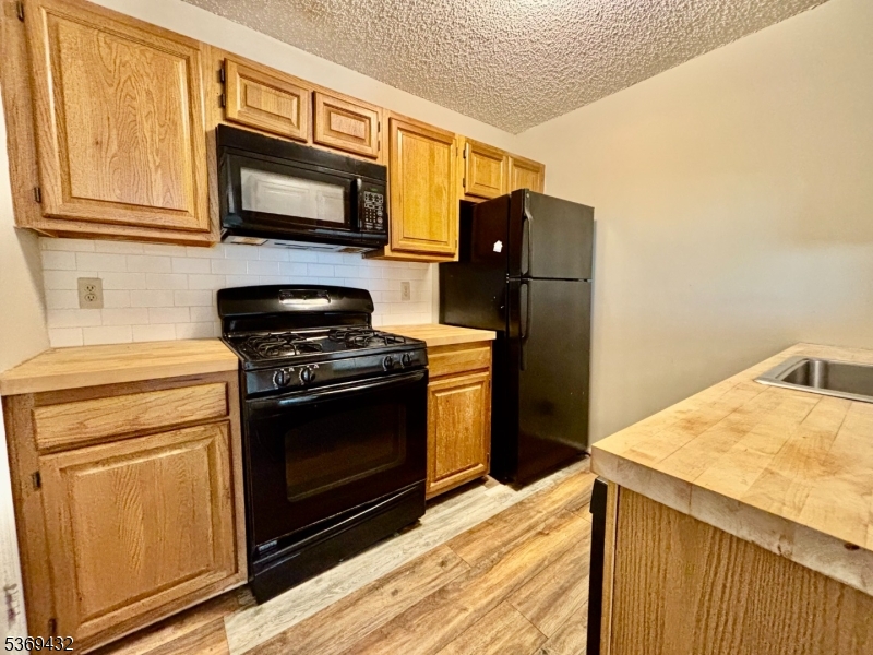 DARLINGTON RIDGE - Residential Lease