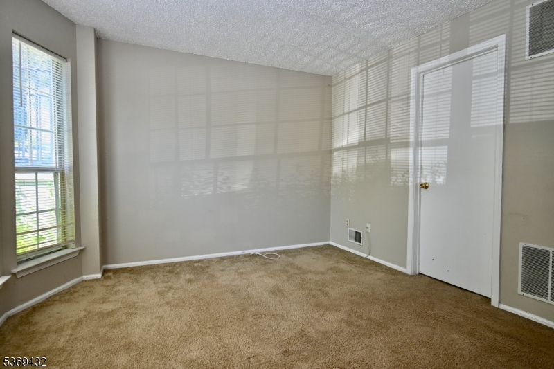 DARLINGTON RIDGE - Residential Lease