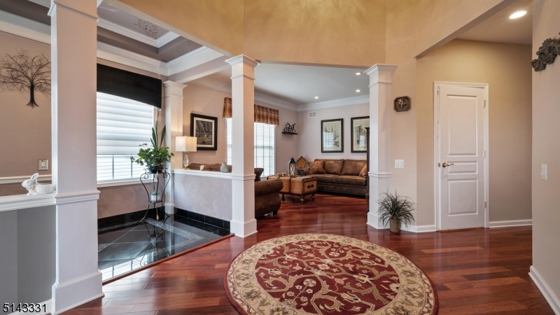 SOMERSET RUN - Residential