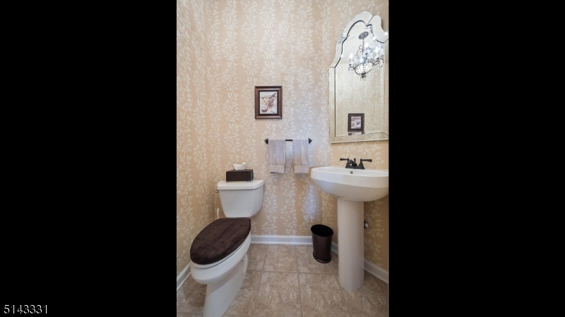 SOMERSET RUN - Residential