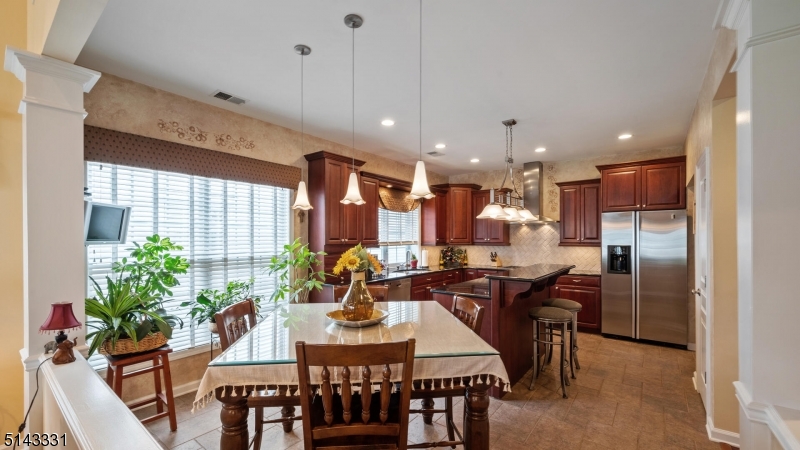 SOMERSET RUN - Residential