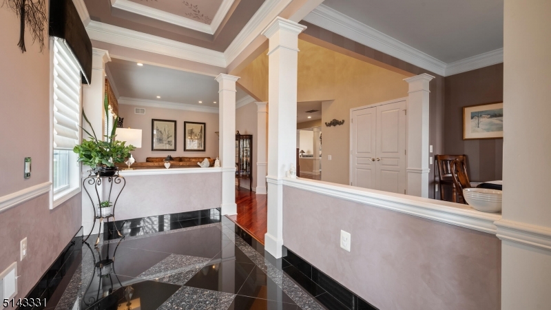 SOMERSET RUN - Residential