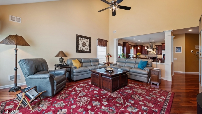 SOMERSET RUN - Residential